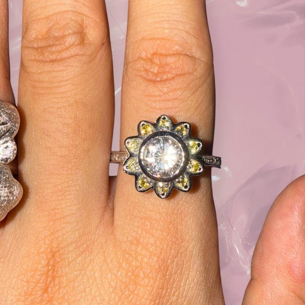 Y2K whimsy fairy core 925 Sterling Silver butter yellow flower gem ring romantic